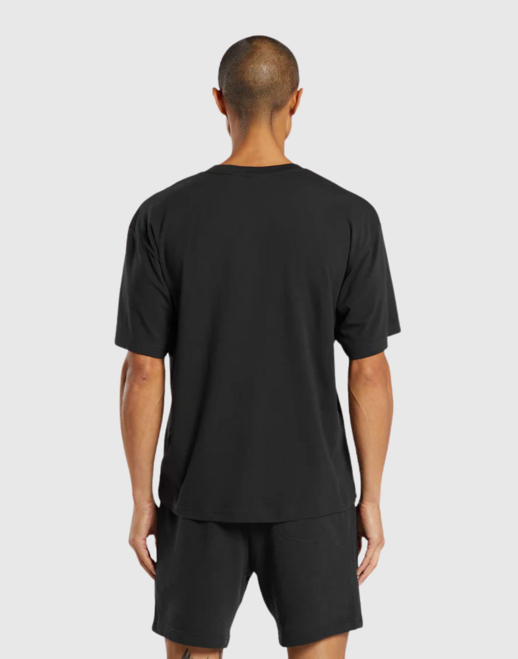 ESSENTIAL OVERSIZED T-SHIRT