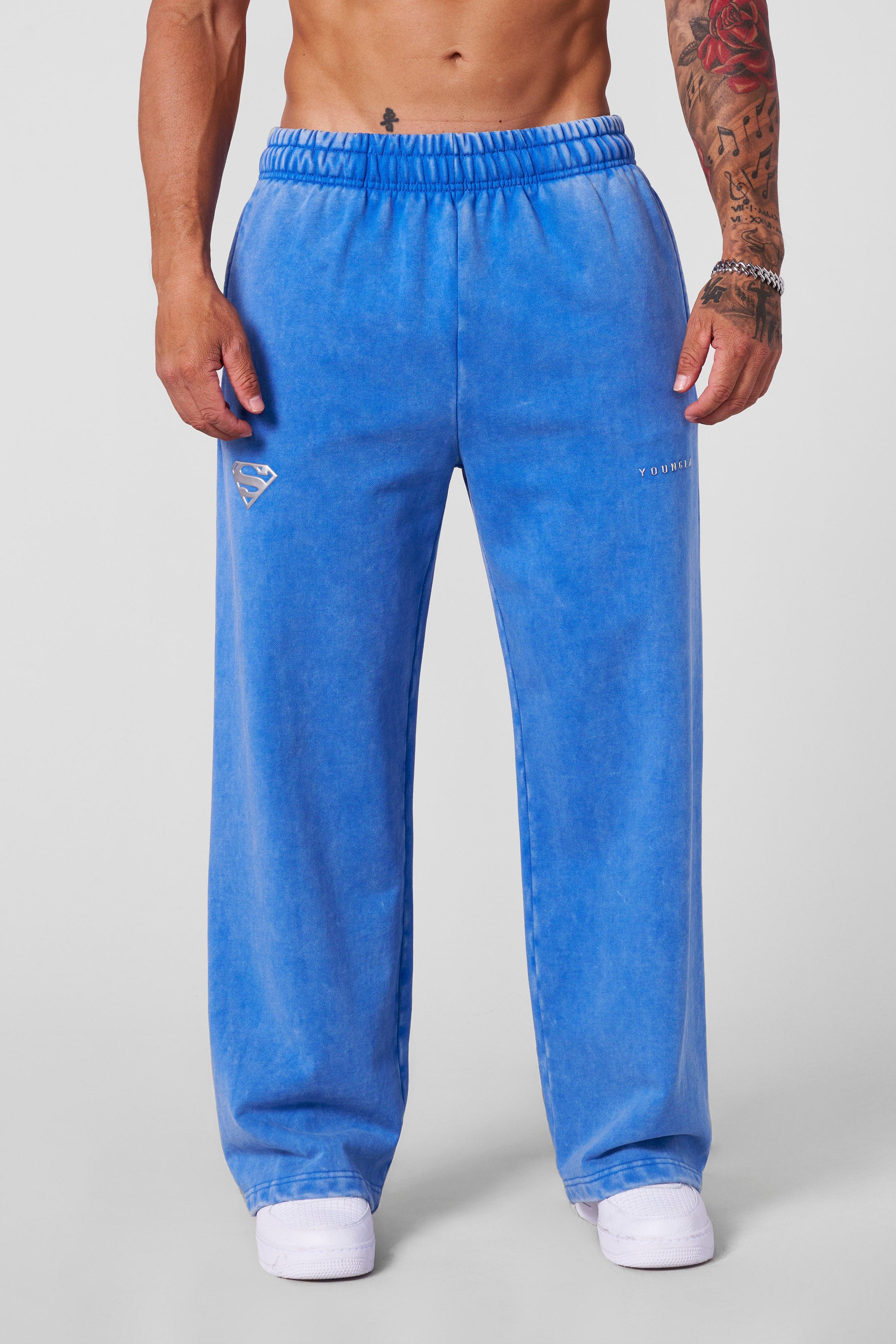 2032- SUPERMAN SWEATS