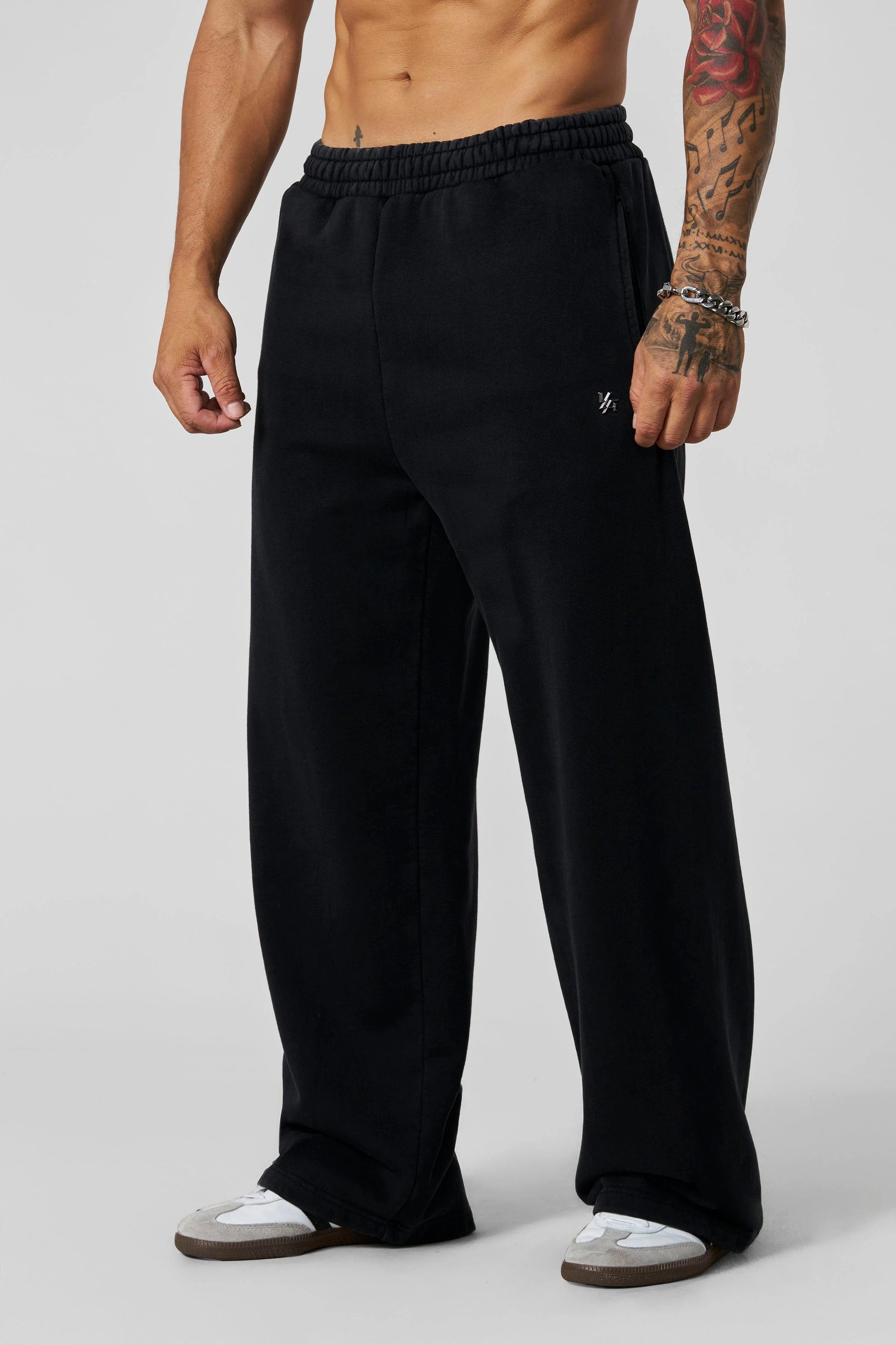 2067 - ELEVATED ESSENTIALS - BAGGY SWEATS PRE-ORDER