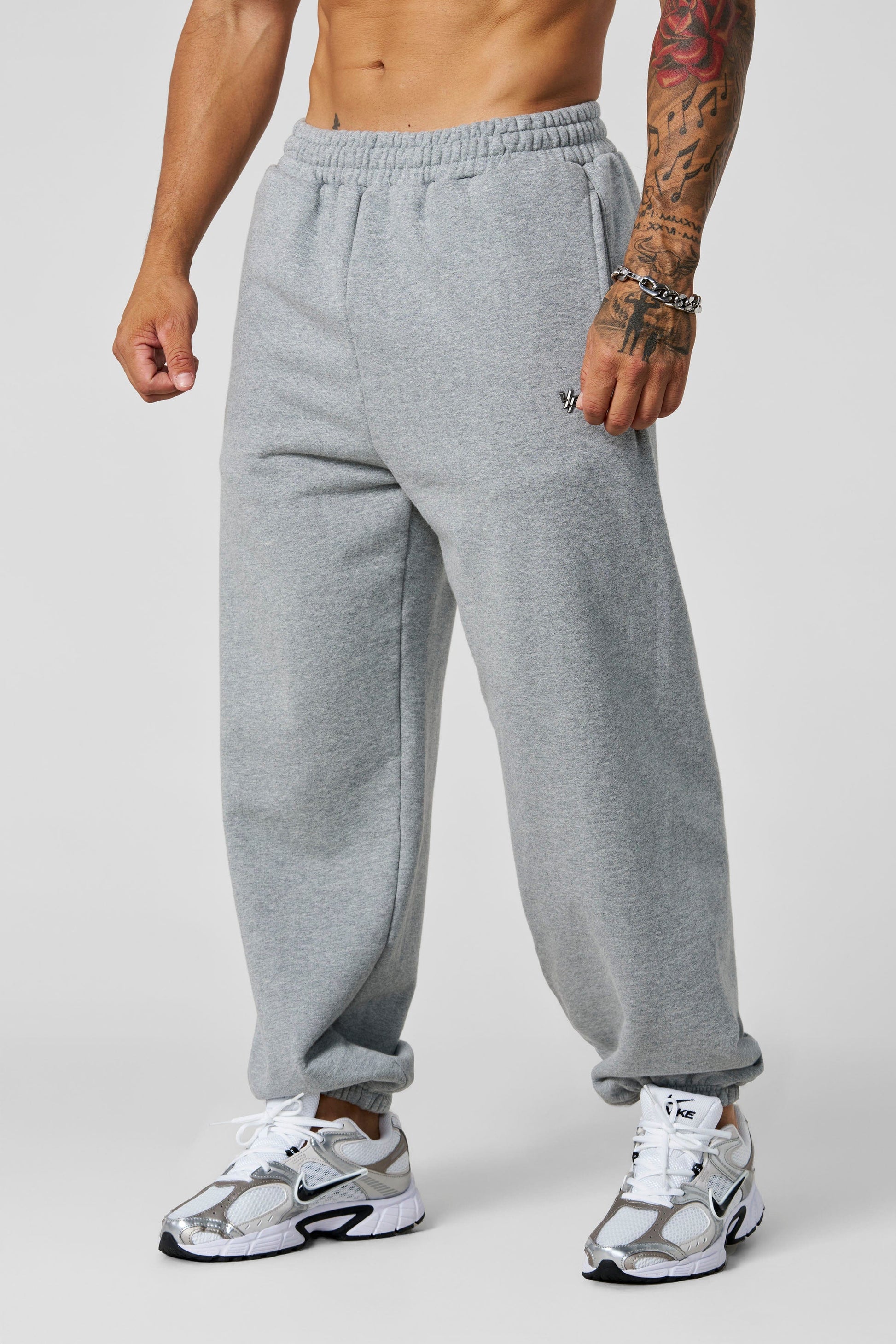 2069 - ELEVATED ESSENTIALS - BAGGY JOGGERS PRE-ORDER
