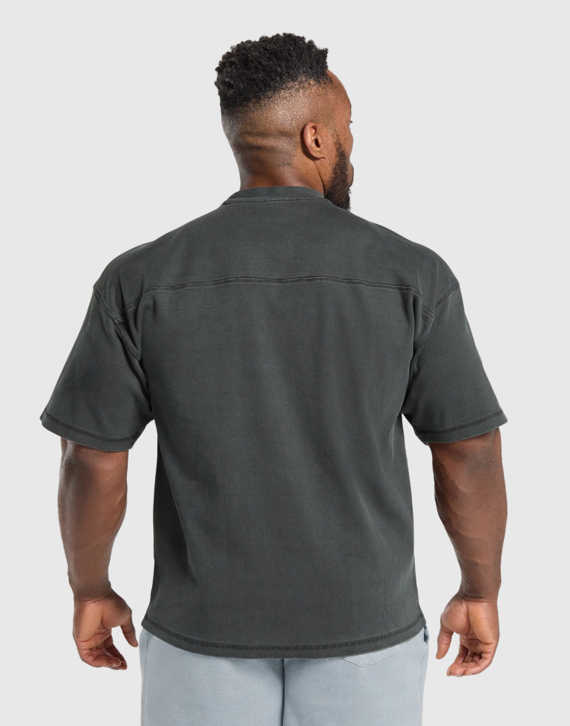 HEAVYWEIGHT SHORT SLEEVE CREW