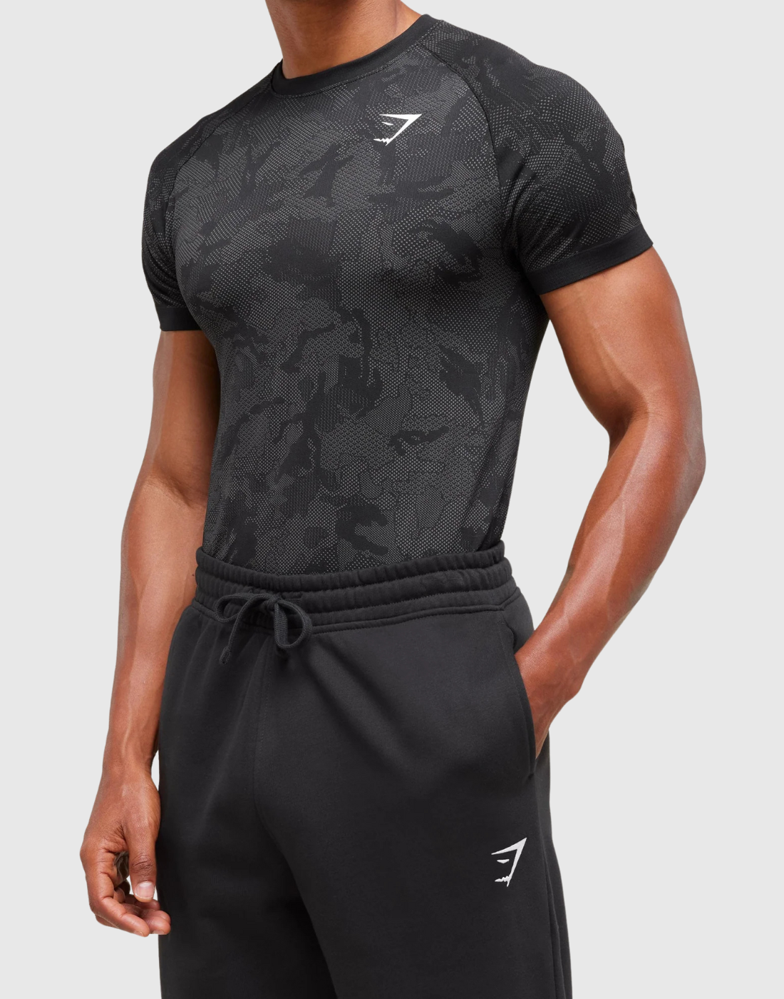 GEO SEAMLESS T-SHIRT PRE-ORDER