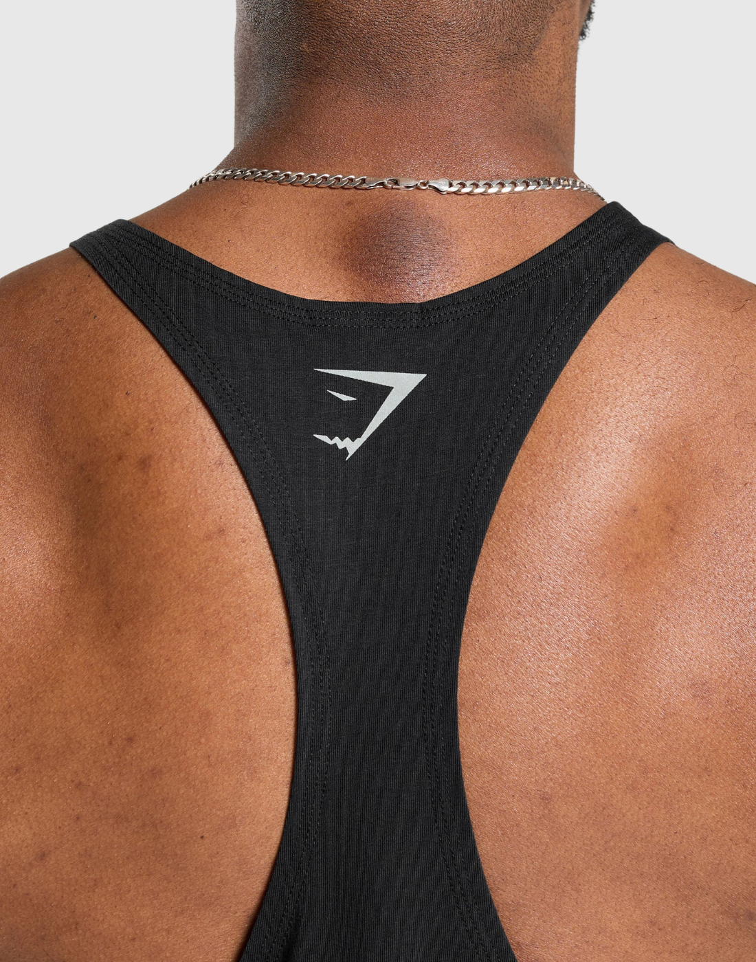 LIFTING APPAREL STRINGER