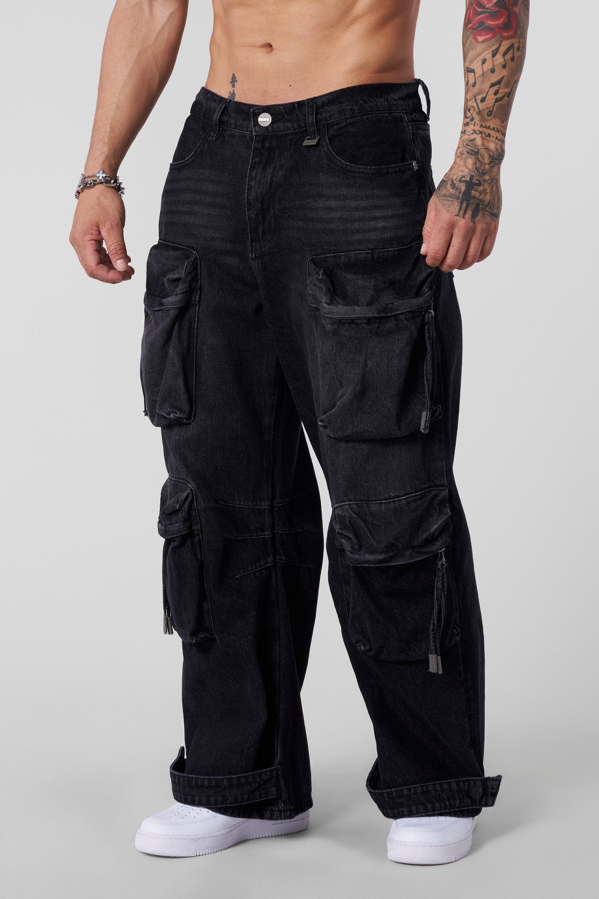 8 POCKET JEANS PRE-ORDER