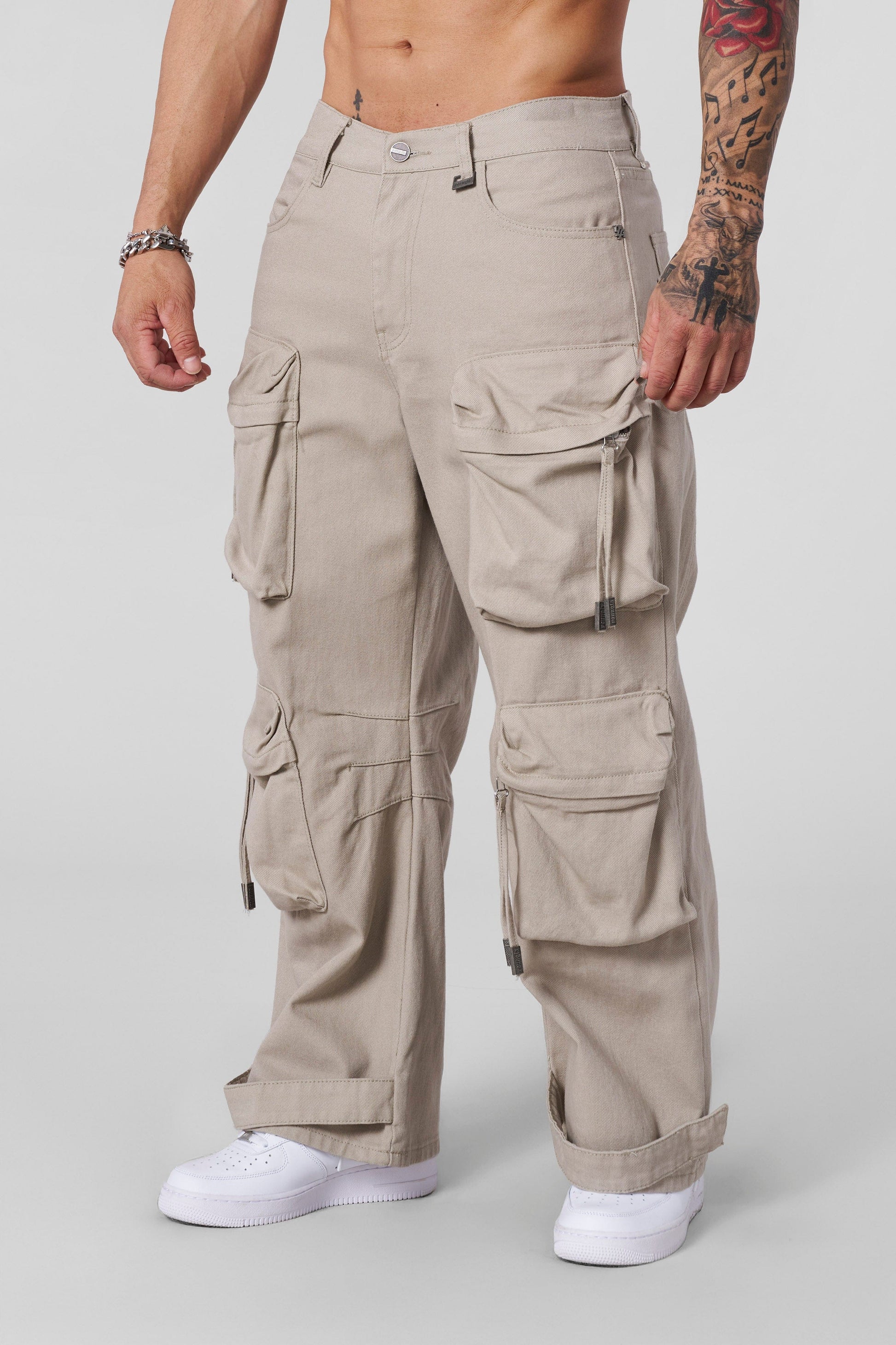 8 POCKET JEANS PRE-ORDER
