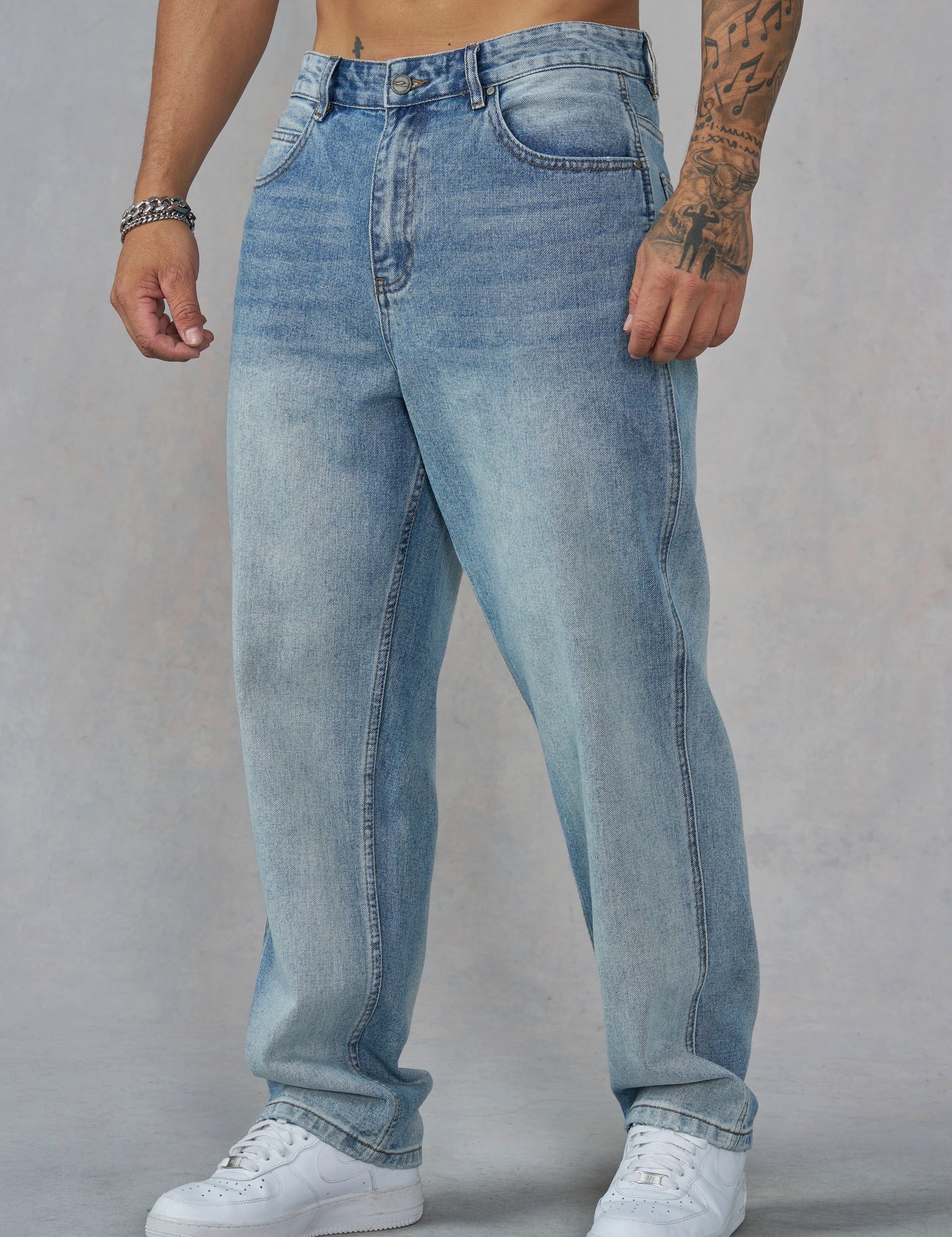 6052 - STRAIGHT CUT JEANS PRE-ORDER