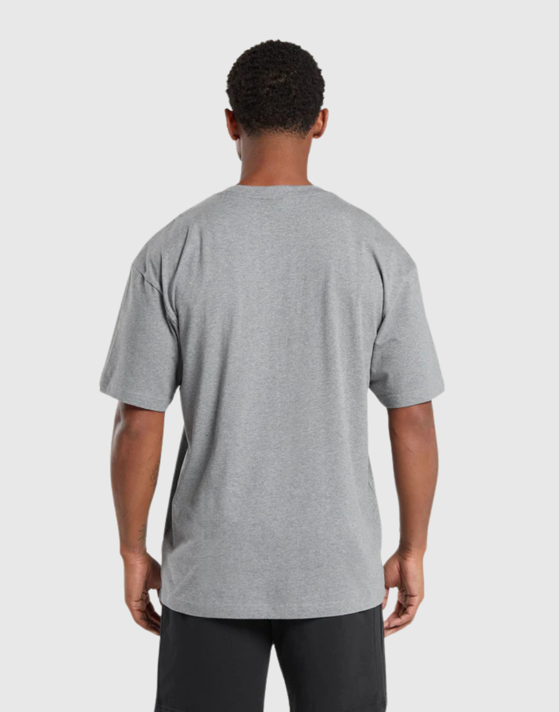 ESSENTIAL OVERSIZED T-SHIRT