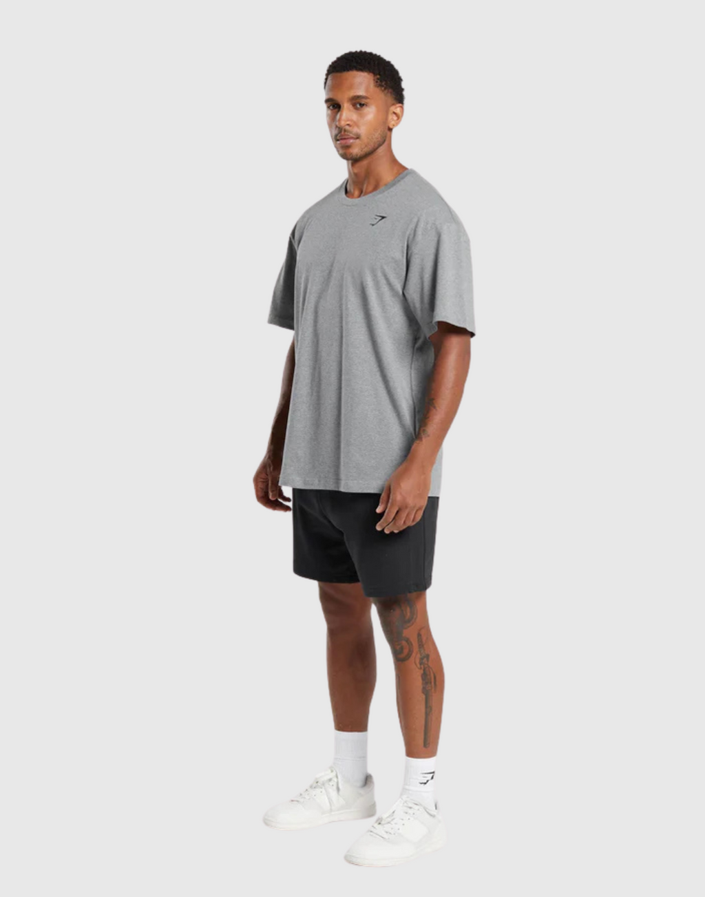 ESSENTIAL OVERSIZED T-SHIRT