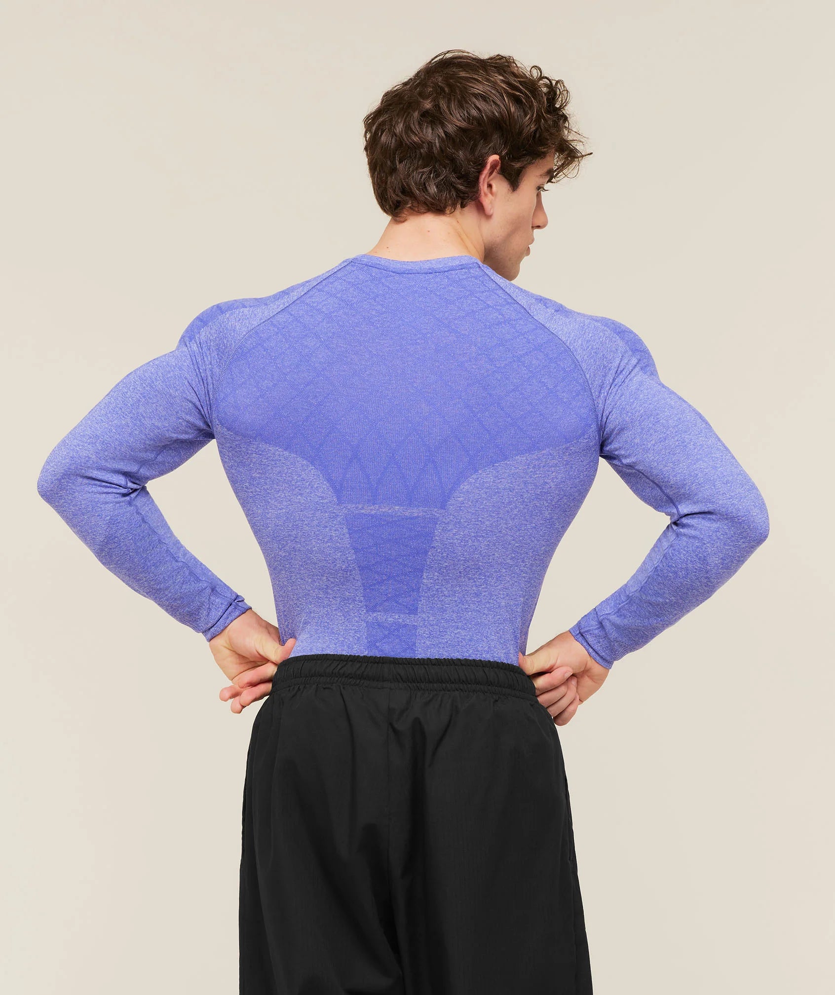 DEVANT SEAMLESS LONG SLEEVE T-SHIRT PRE-ORDER