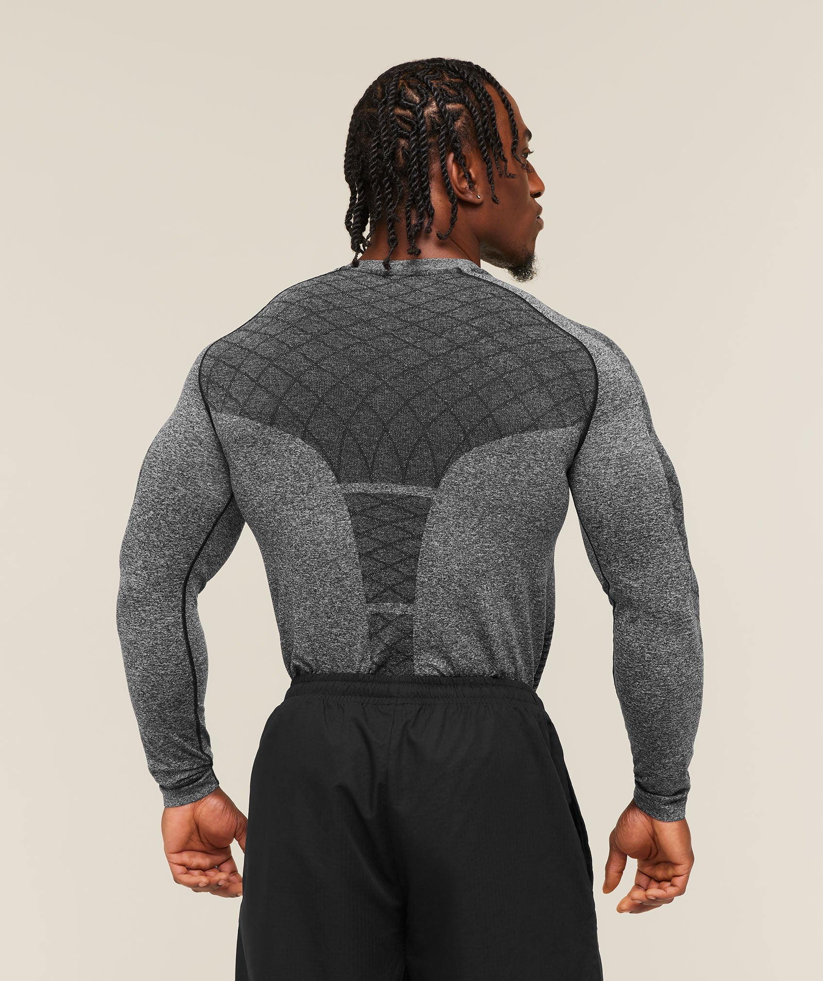 DEVANT SEAMLESS LONG SLEEVE T-SHIRT PRE-ORDER
