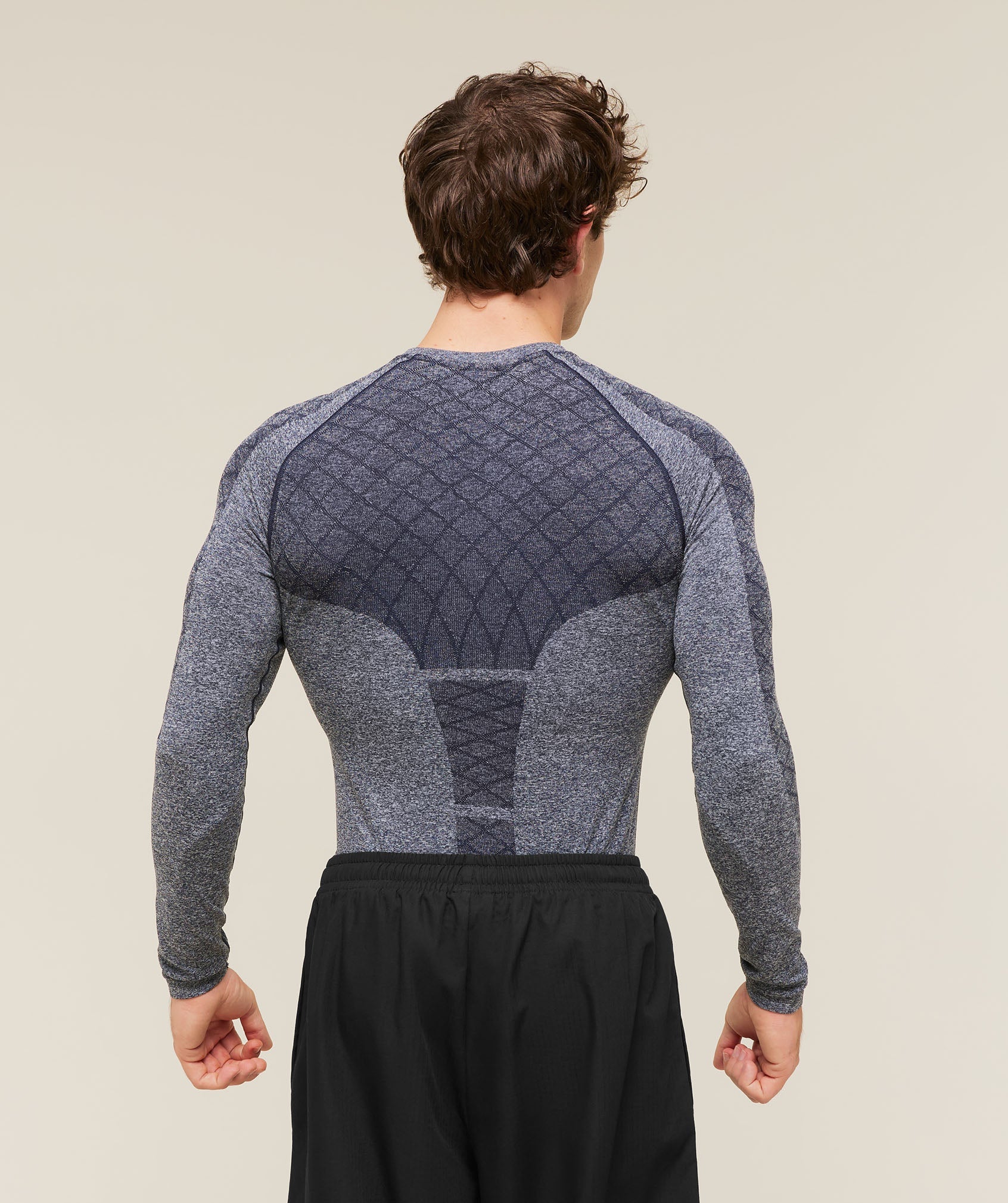 DEVANT SEAMLESS LONG SLEEVE T-SHIRT PRE-ORDER