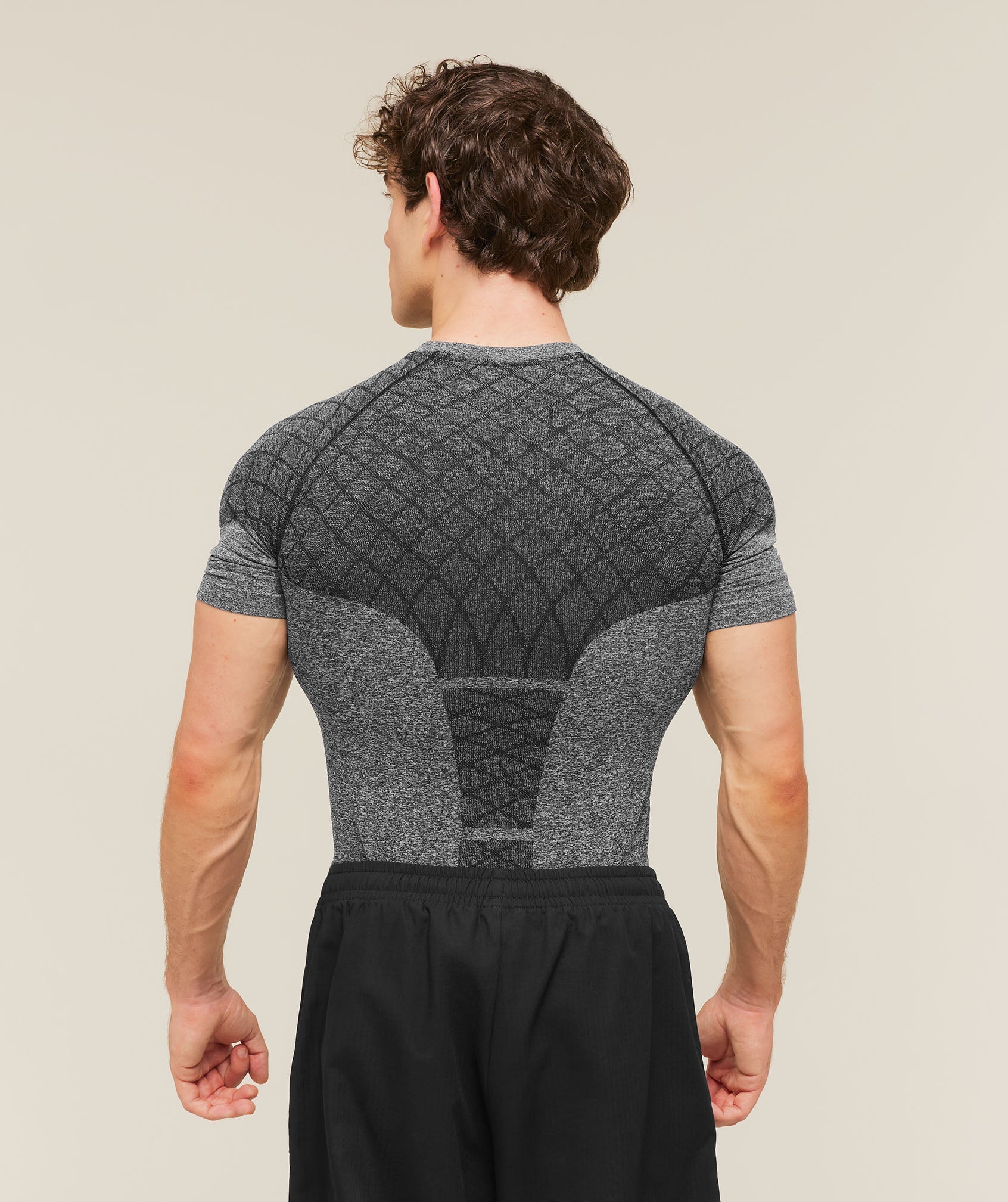 DEVANT SEAMLESS T-SHIRT PRE-ORDER