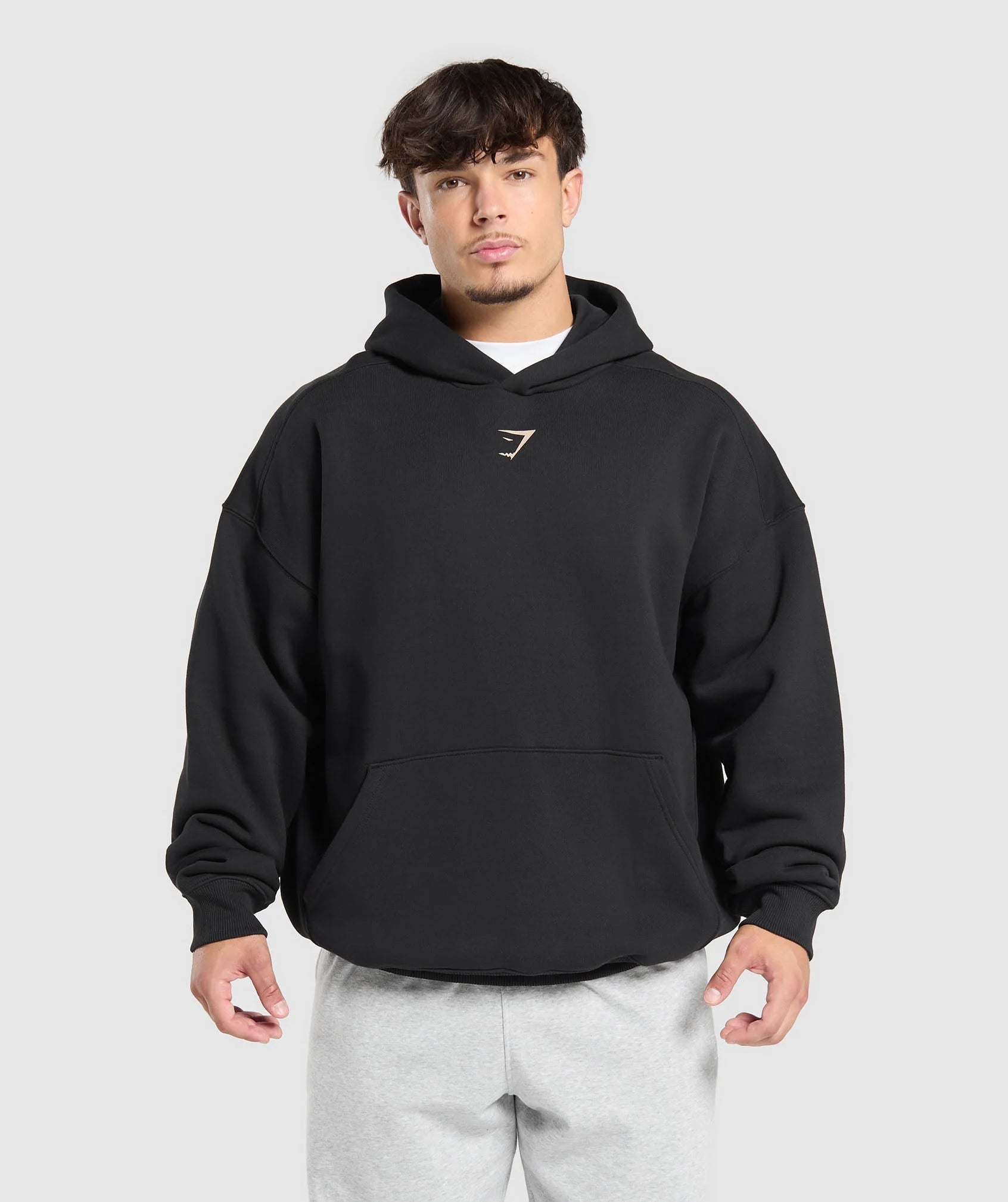 GFXGymsharkLiftingClubHoodieGSBlack_GSPebbleGreyA1C8C-BB3L-0523_3840x_jpg.webp