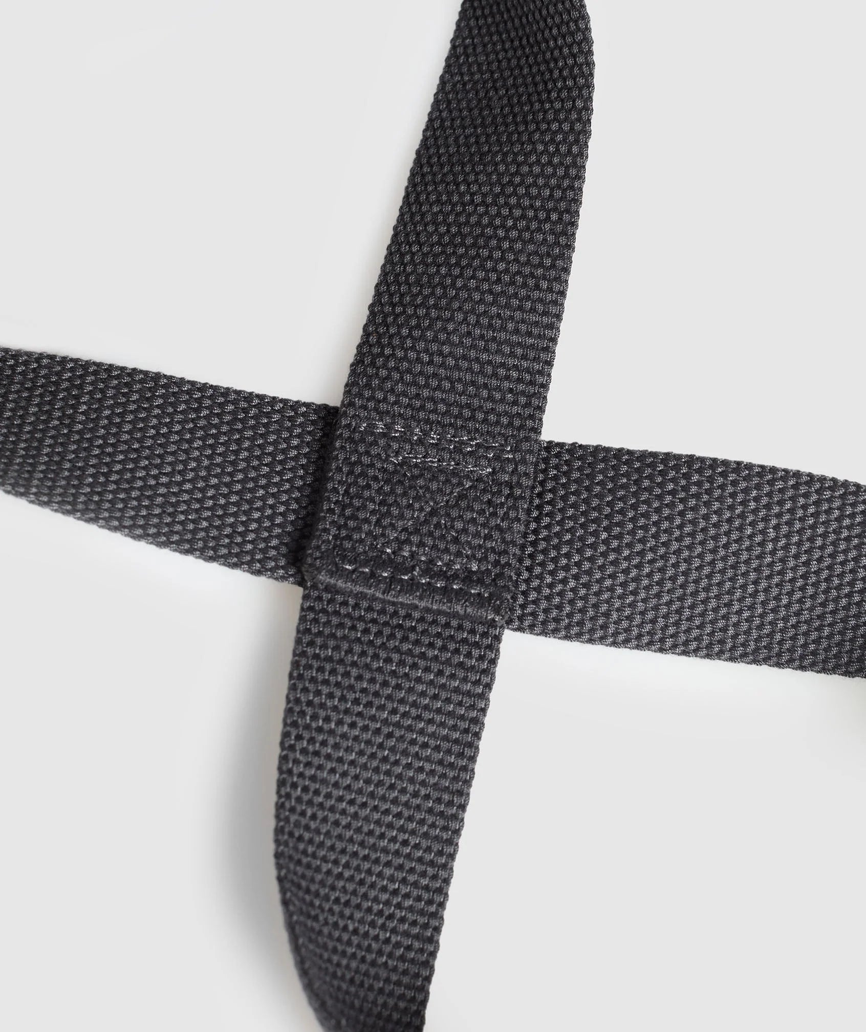 FIGURE 8 LIFTING STRAPS