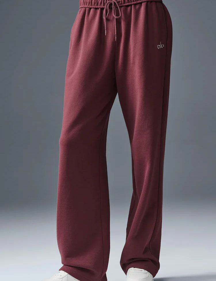 Model 5"11 Wearing S