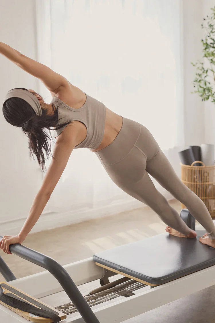 7/8 HIGH-WAIST AIRLIFT LEGGING PRE ORDER