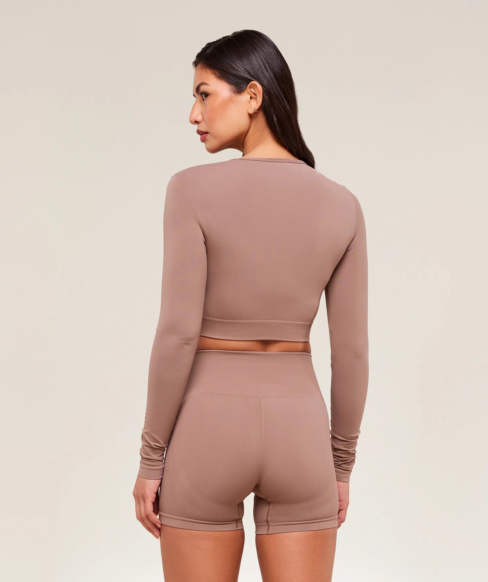 images-EverydaySeamlessLongSleeveCropTopGSChestnutPinkB7A2S_KCPN_0804_3840x_jpg.webp