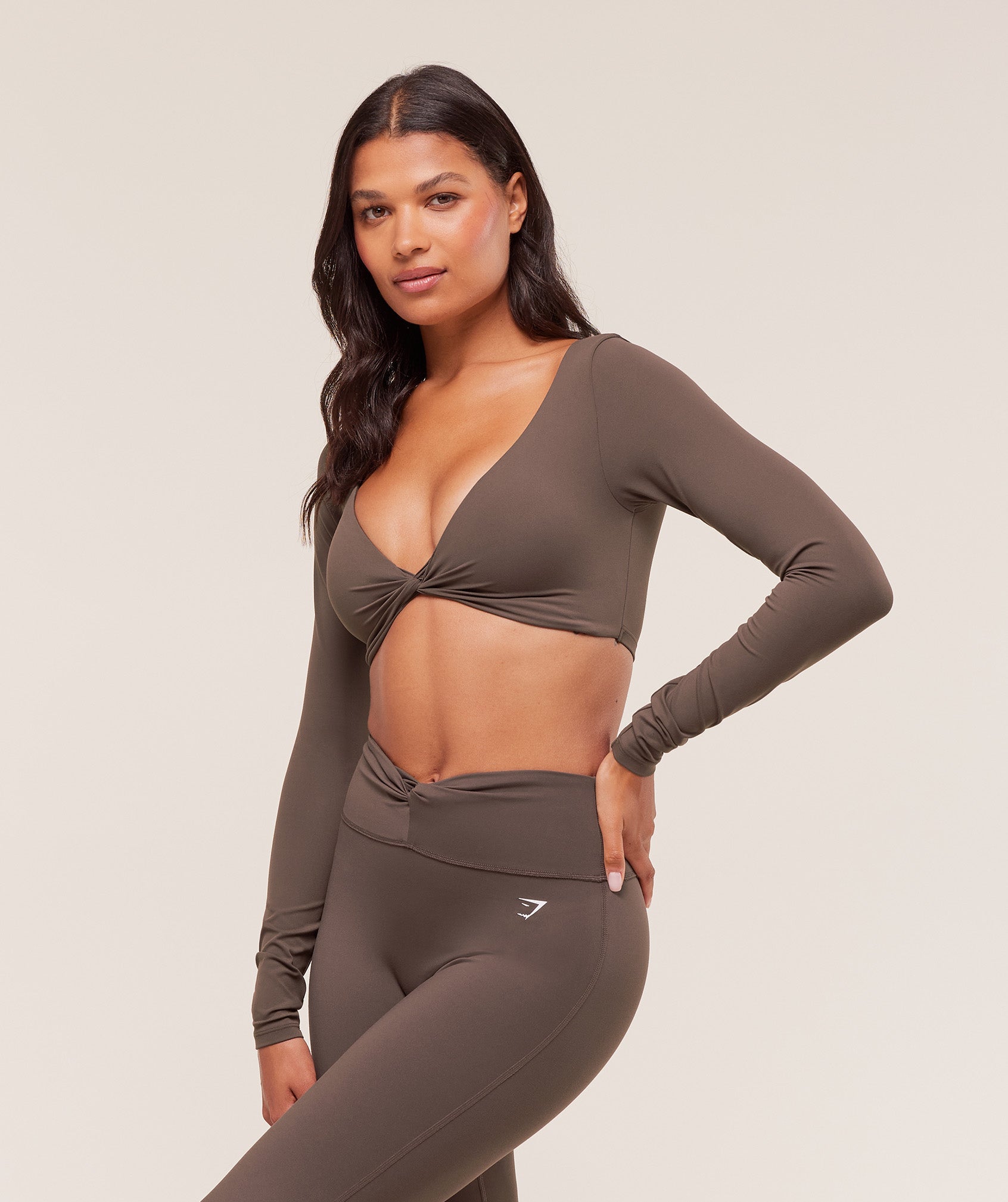 TWIST FRONT LONG SLEEVE TOP