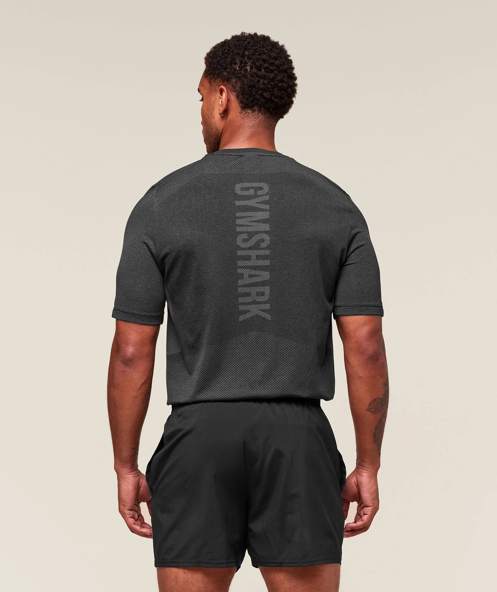 LIGHTWEIGHT SEAMLESS TSHIRT PRE-ORDER