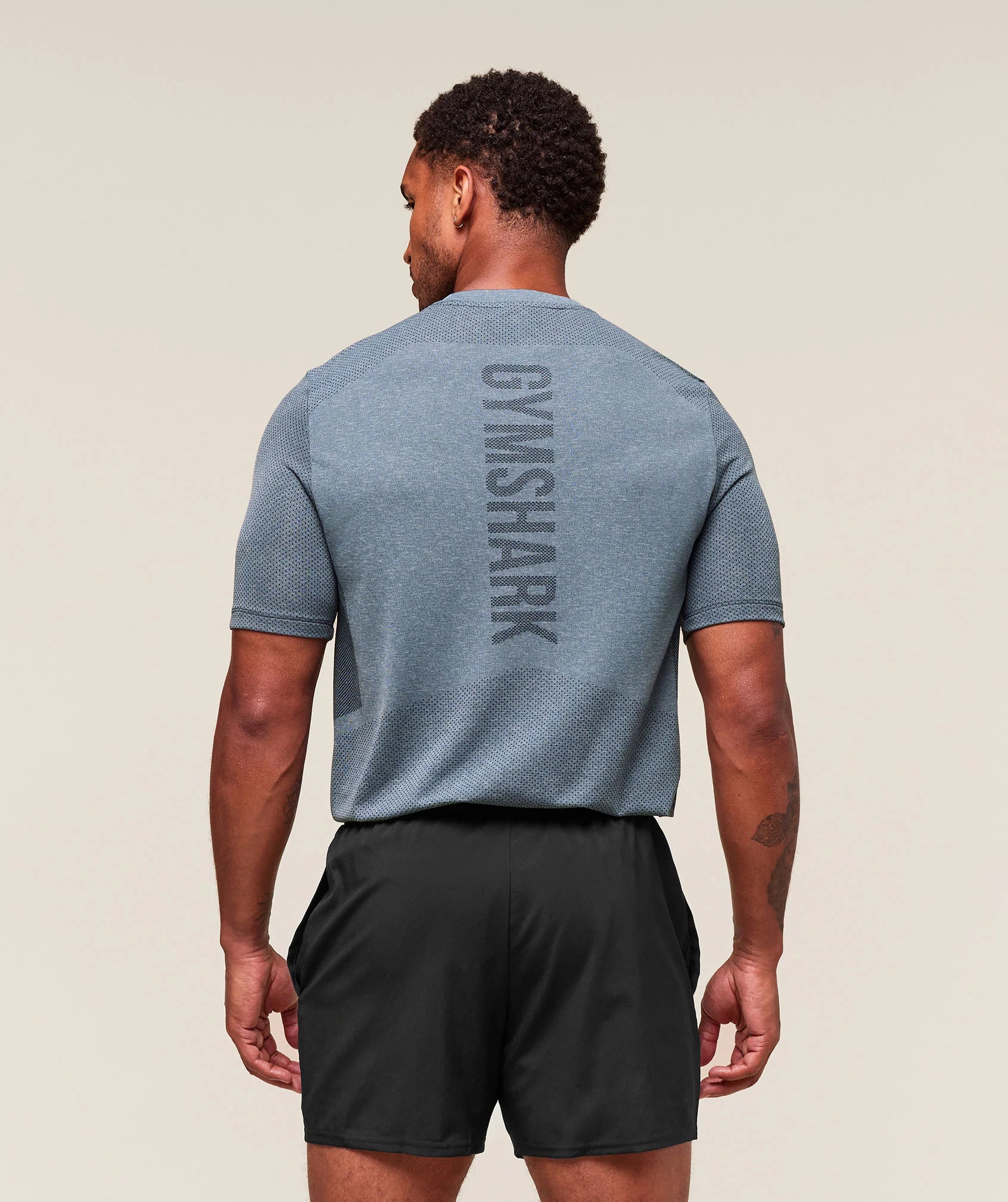 LIGHTWEIGHT SEAMLESS TSHIRT PRE-ORDER
