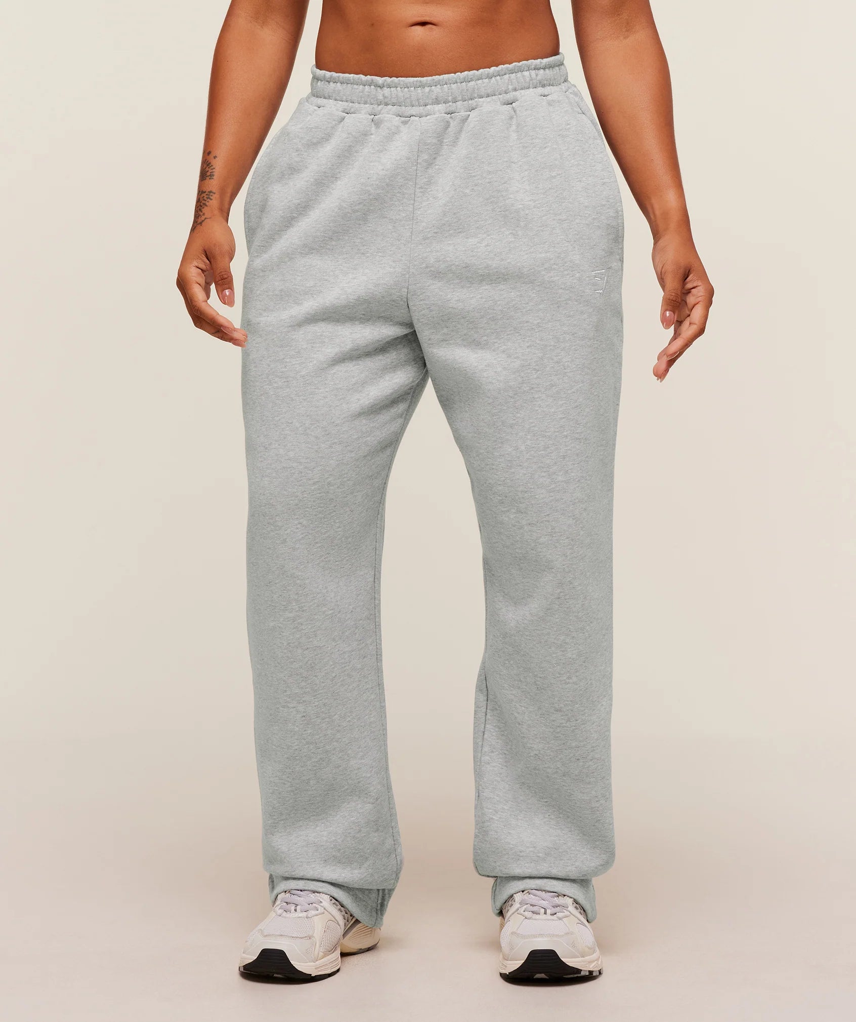 TRAINING FLEECE SHORT JOGGER PRE-ORDER